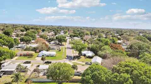 $350,000 | 2145 5th Street, Vero Beach, FL 32962