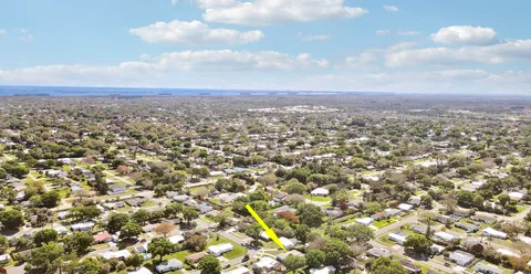 $350,000 | 2145 5th Street, Vero Beach, FL 32962