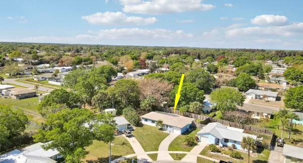 $350,000 | 2145 5th Street, Vero Beach, FL 32962