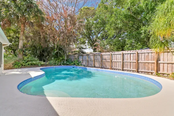 $350,000 | 2145 5th Street, Vero Beach, FL 32962