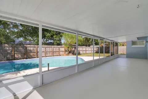 $350,000 | 2145 5th Street, Vero Beach, FL 32962