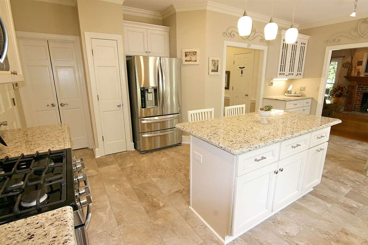 800 Tadlock Drive Raleigh, NC 27614 - Photo 9 of 25 Kitchen