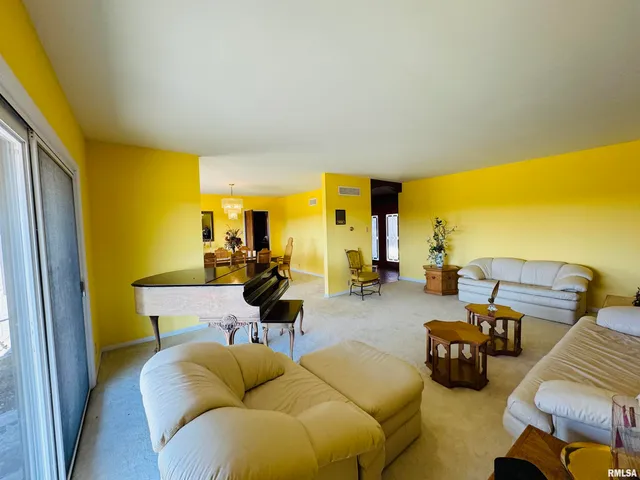 $575,000 | 800 South Green Street, Anna, IL 62906