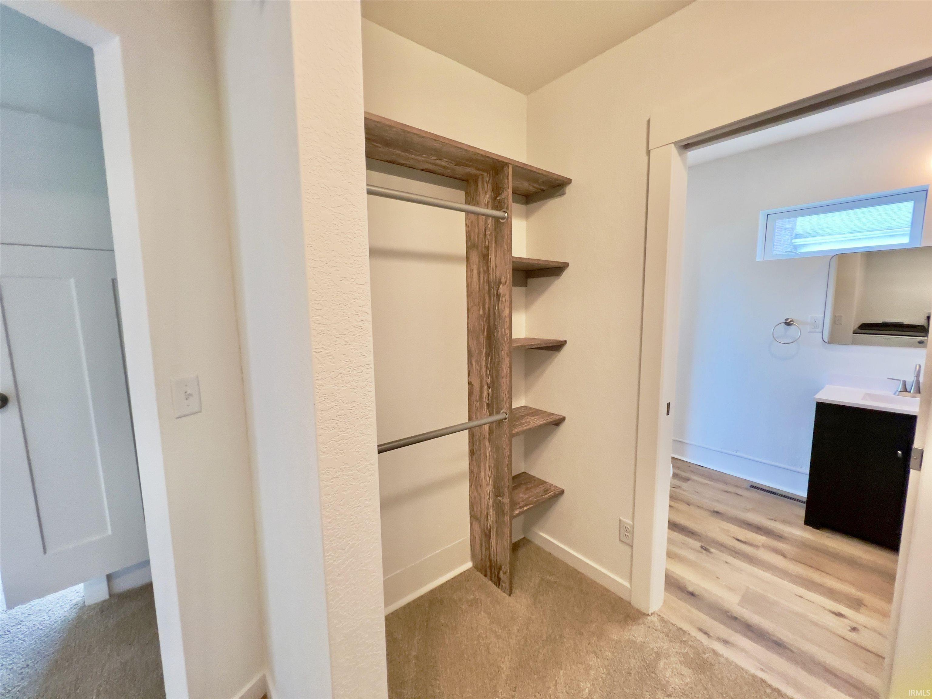 806 North Harrison Street Syracuse, IN 46567 - Photo 13 of 35