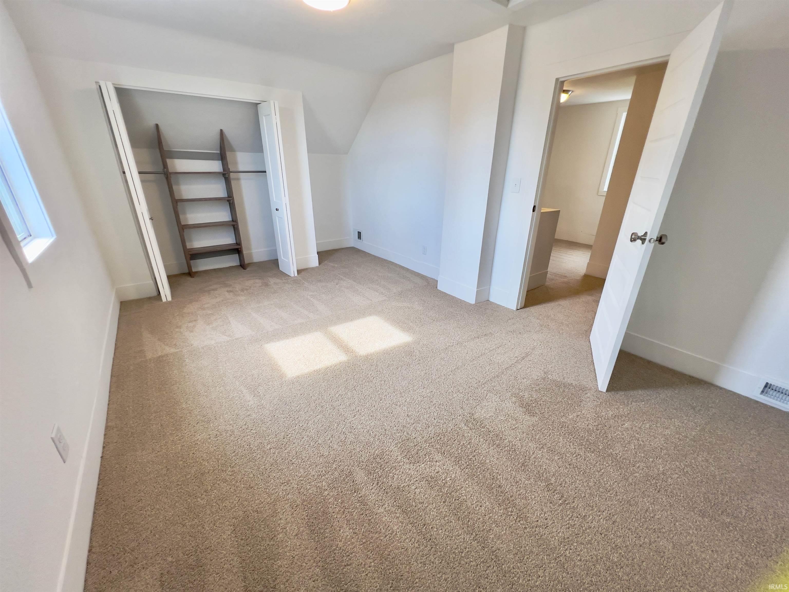 806 North Harrison Street Syracuse, IN 46567 - Photo 17 of 35