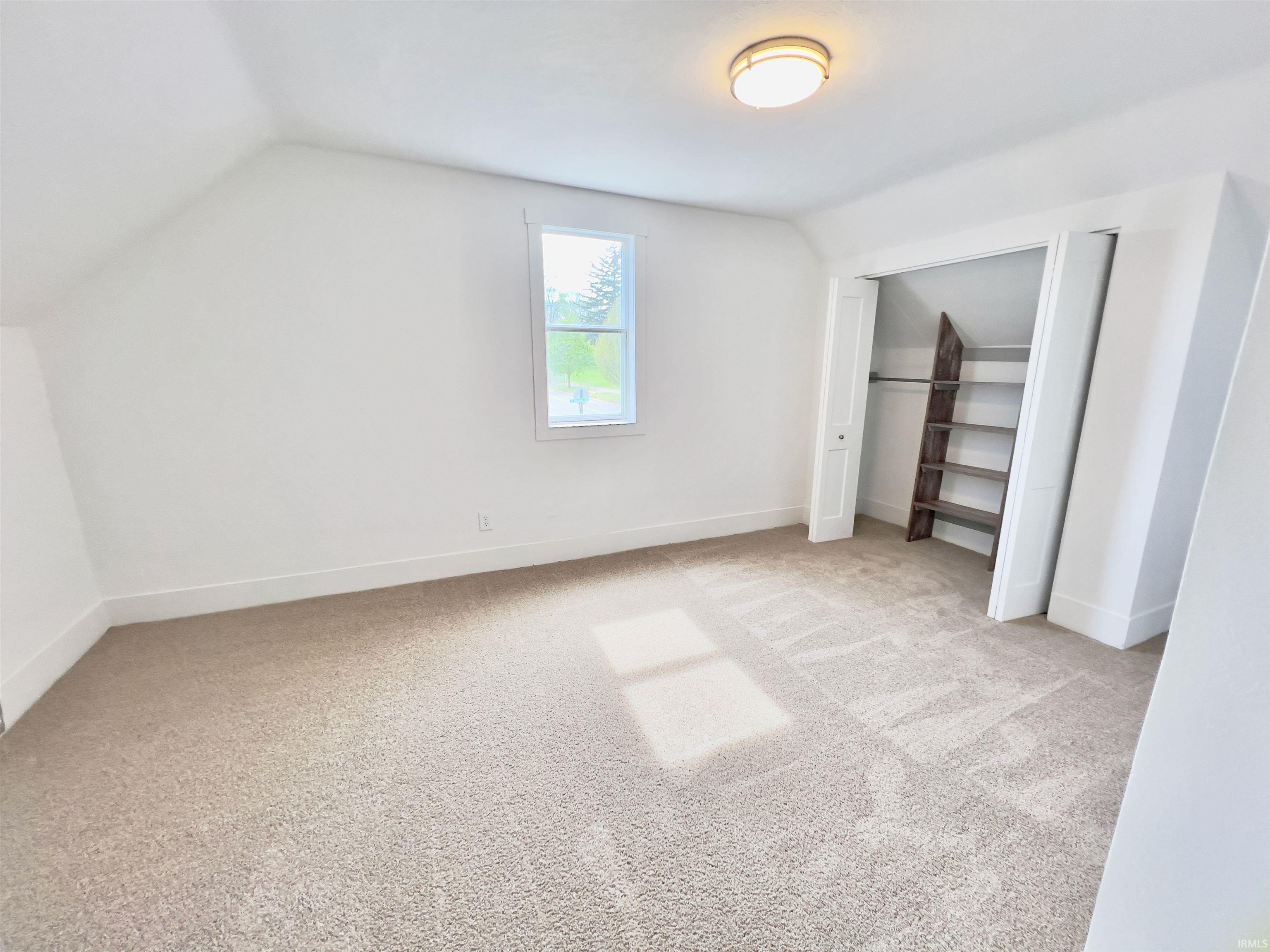 806 North Harrison Street Syracuse, IN 46567 - Photo 21 of 35