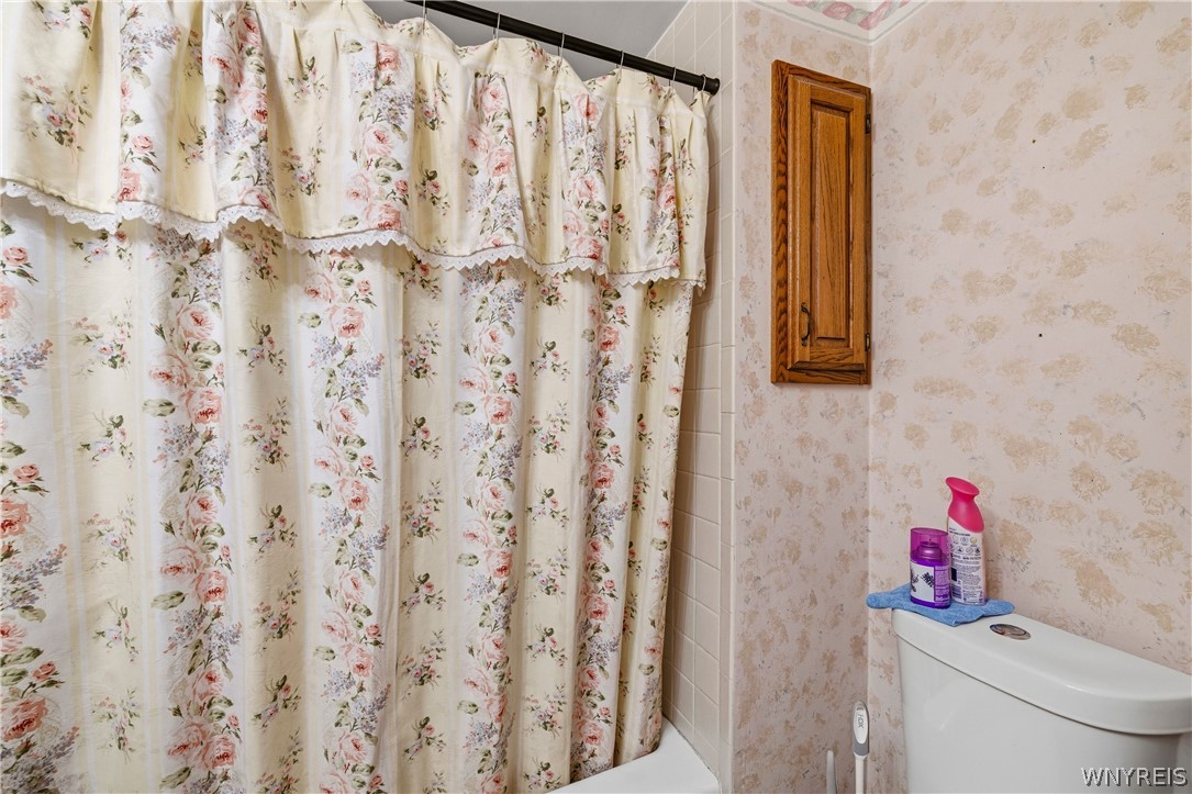 136 Mapleview Road Cheektowaga, NY 14225 - Photo 19 of 29