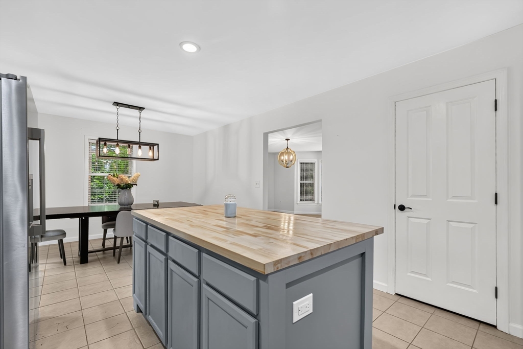 188 Wollaston Street Springfield, MA 01119 - Photo 12 of 39
