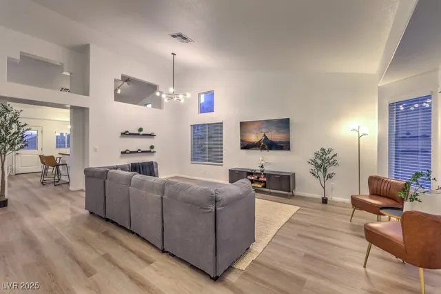 $3,240 | 8157 Creek Water Lane, Las Vegas, NV 89123