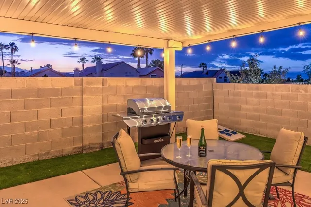$3,240 | 8157 Creek Water Lane, Las Vegas, NV 89123