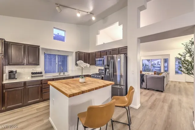 $3,240 | 8157 Creek Water Lane, Las Vegas, NV 89123