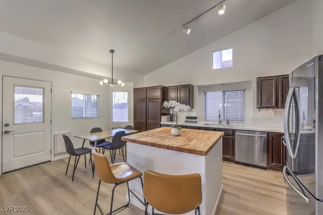 $3,240 | 8157 Creek Water Lane, Las Vegas, NV 89123