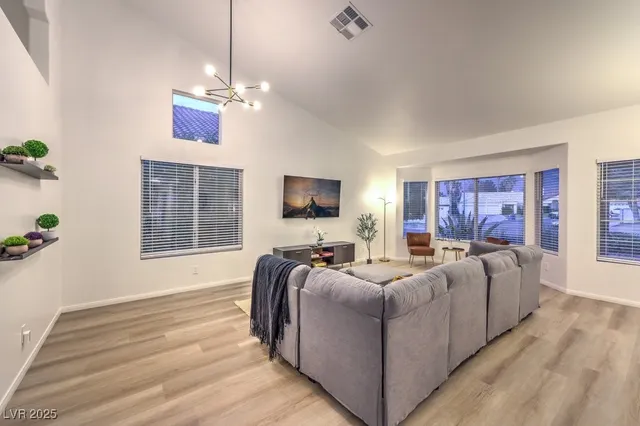 $3,240 | 8157 Creek Water Lane, Las Vegas, NV 89123