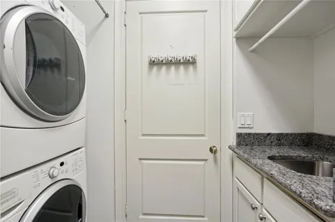 $650,000 | 600 Port Of New Orleans Place, Unit 3H, New Orleans, LA 70130