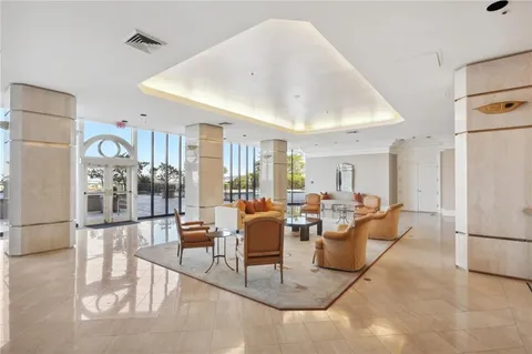 $650,000 | 600 Port Of New Orleans Place, Unit 3H, New Orleans, LA 70130