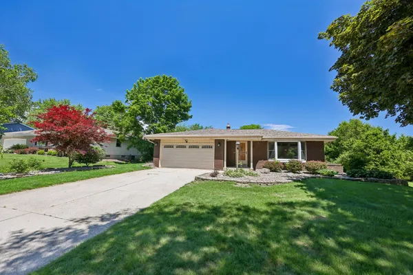 $425,000 | 7557 Chapel Hill Court North, Franklin, WI 53132