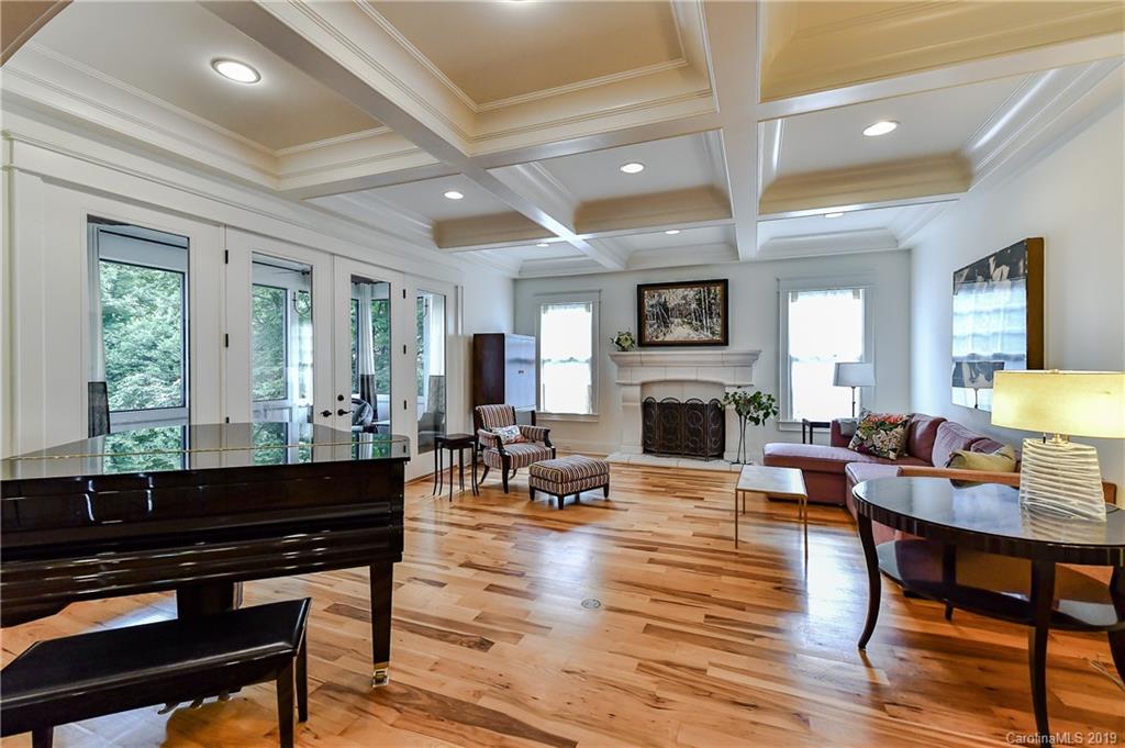 719 Spring Street Davidson, NC 28036 - Photo 10 of 42 Gallery Image 10