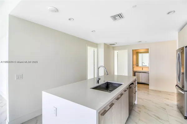 $3,900 | 2000 Metropica Way, Unit 1709, Sunrise, FL 33323