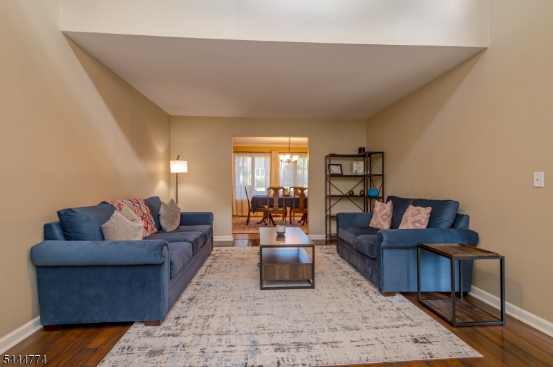 9 Mission Hills Road Annandale, NJ 08801 - Photo 4 of 20