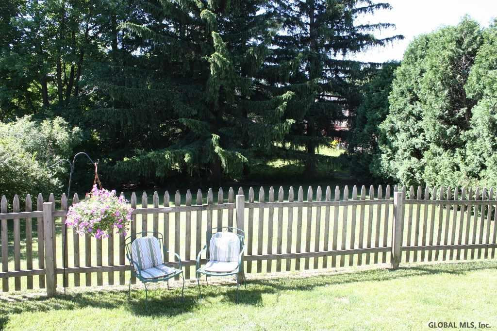 1032 New Scotland Road Albany, NY 12208 - Photo 4 of 13 Photo 4