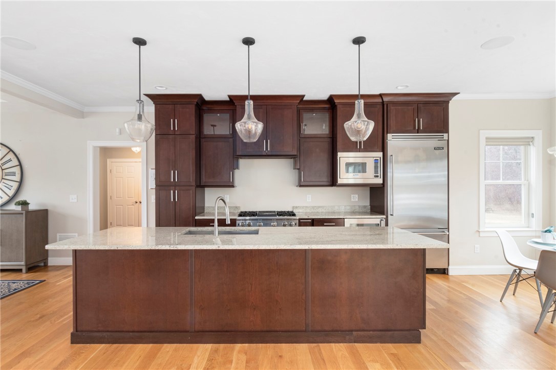 359 Sowams Road Barrington, RI 02806 - Photo 6 of 38 Gallery Image 6