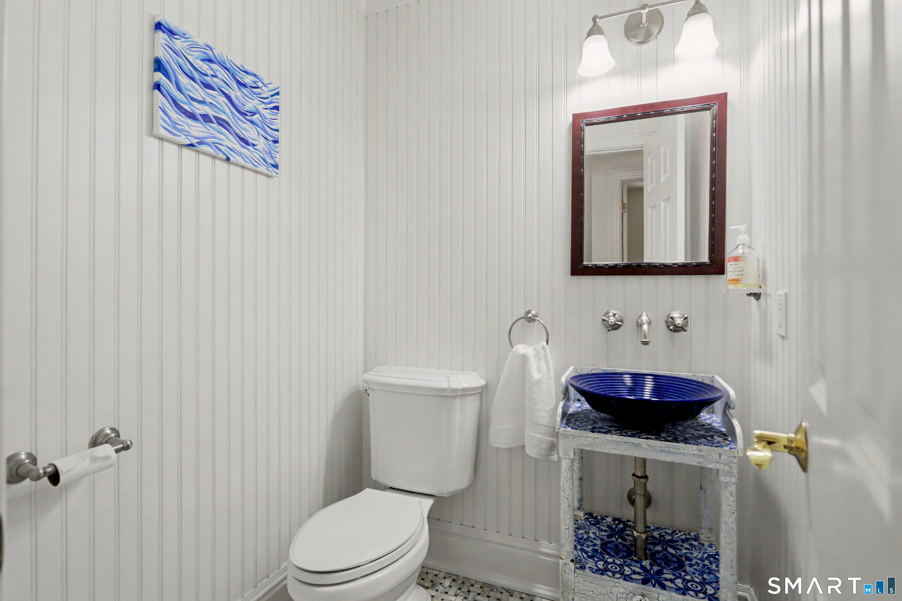 186 Compo Road South Westport, CT 06880 - Photo 16 of 40 The guest Bath is on the main level