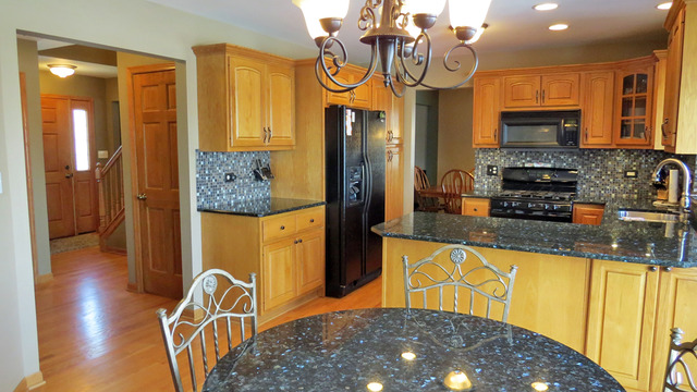 697 Ridge Drive Elburn, IL 60119 - Photo 8 of 23