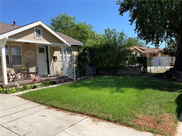 $637,000 | 7444 Amigo Avenue, Reseda, CA 91335