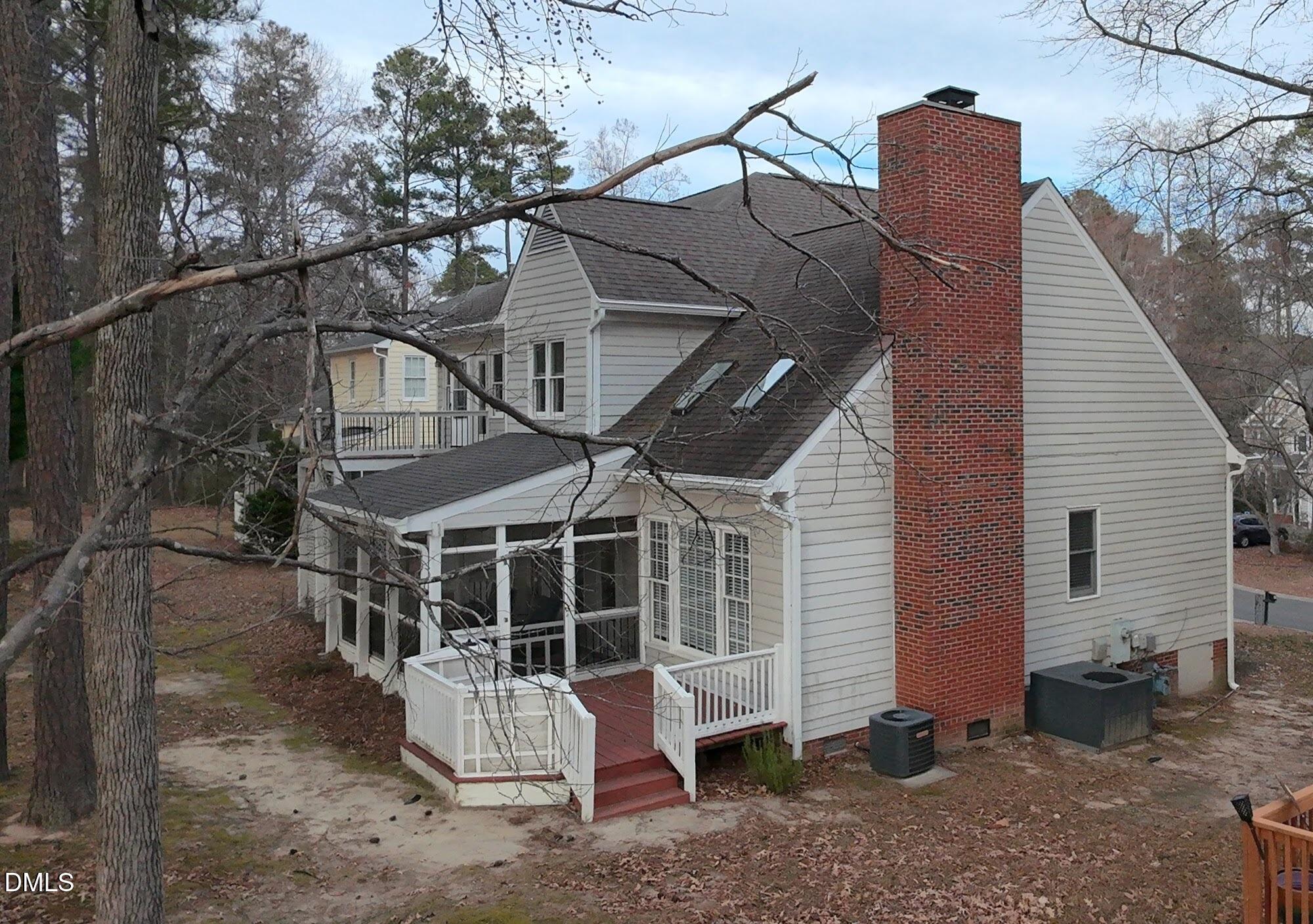 2049 Muirfield Village Way Raleigh, NC 27604 - Photo 52 of 57 dji_fly_20260102_154142_0010_17674025328