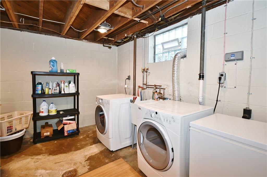 1260 Prospect Road Pittsburgh, PA 15227 - Photo 21 of 25 The laundry room is large and has plenty of room for storage!