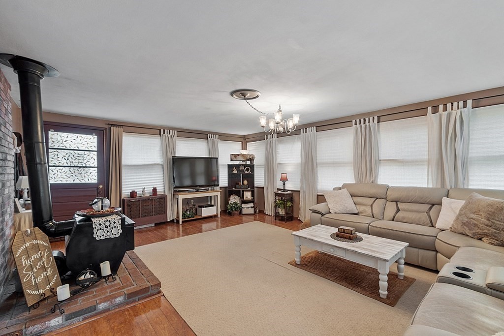 39 Cardigan Road Tewksbury, MA 01876 - Photo 17 of 42 Gallery Image 17