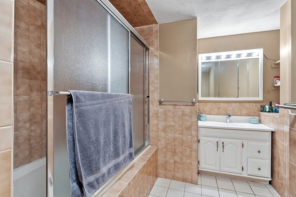 39 Cardigan Road Tewksbury, MA 01876 - Photo 20 of 42 Gallery Image 20