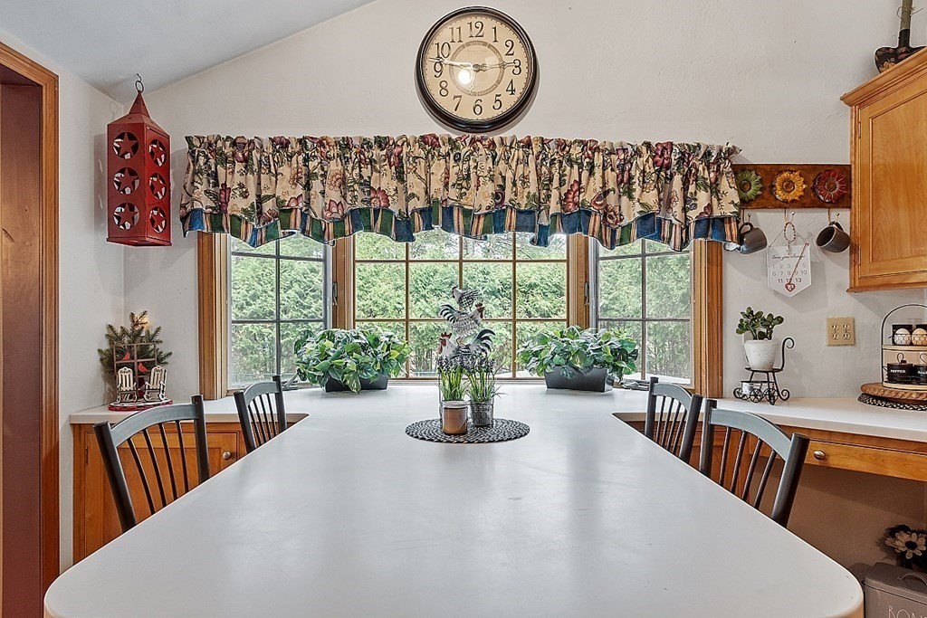 39 Cardigan Road Tewksbury, MA 01876 - Photo 7 of 42 Gallery Image 7