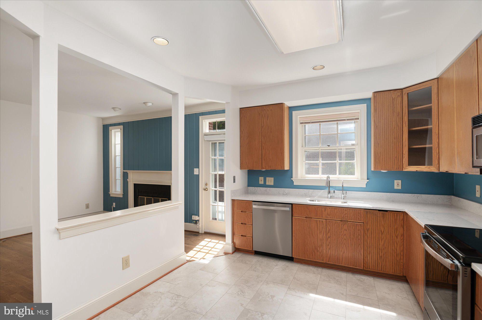 8319 Rising Ridge Way Bethesda, MD 20817 - Photo 14 of 44 Kitchen