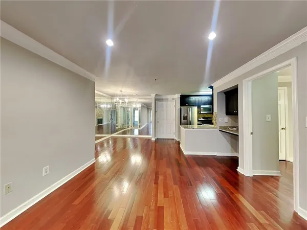 $1,945 | 3201 Lenox Road Northeast, Unit 39, Atlanta, GA 30324