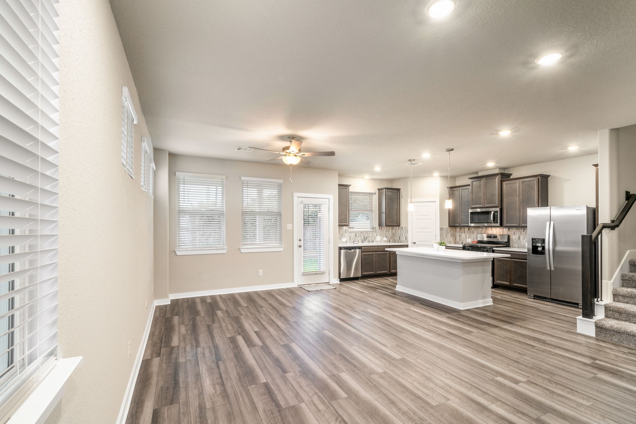 8209 Rising Stream Drive Houston, TX 77063 - Photo 10 of 37 Gallery Image 10