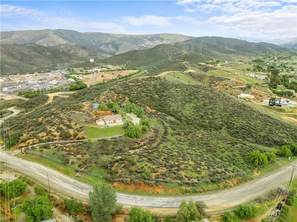 $500,000 | 10657 Mint Canyon Road, Agua Dulce, CA 91390