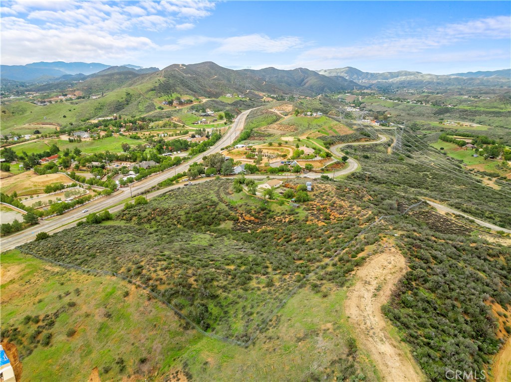 10657 Mint Canyon Road Agua Dulce, CA 91390 - Photo 6 of 14