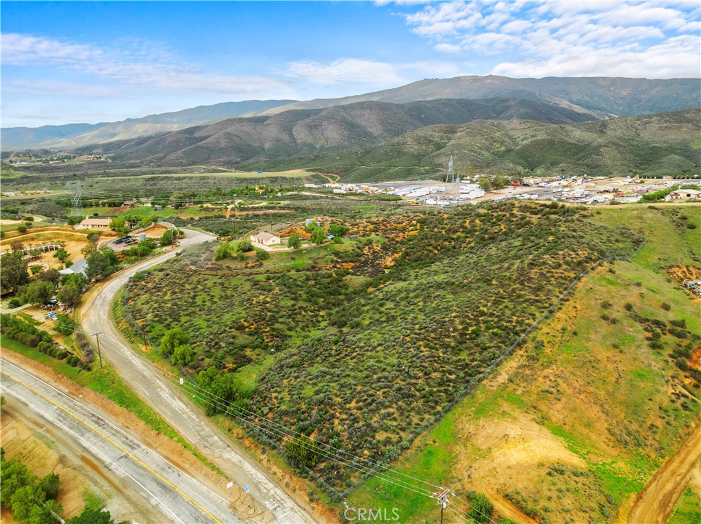 10657 Mint Canyon Road Agua Dulce, CA 91390 - Photo 7 of 14