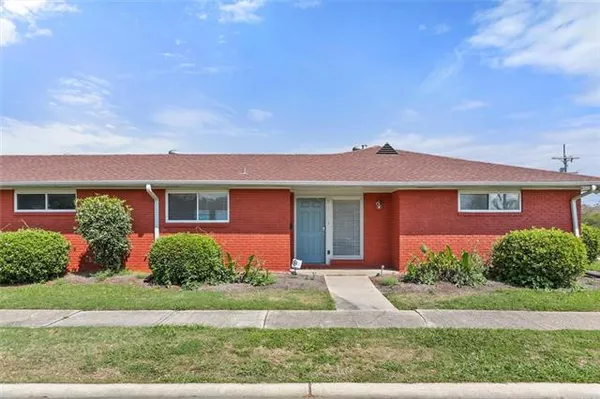 $2,500 | 6000 Cameron Boulevard, New Orleans, LA 70122