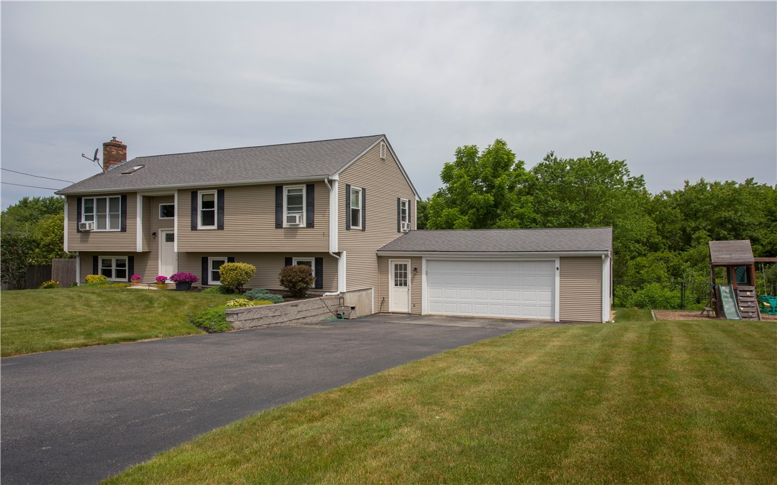 101 Blacksmith Road Seekonk, MA 02771 - Photo 3 of 31 Gallery Image 3