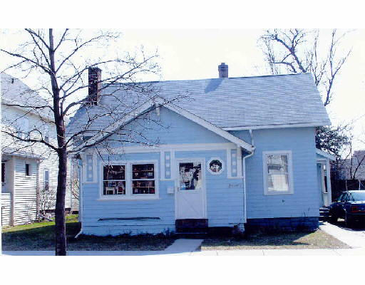 113 Fountain Street Springfield, MA 01108 - Photo 1 of 1 a front view of a house with a yard