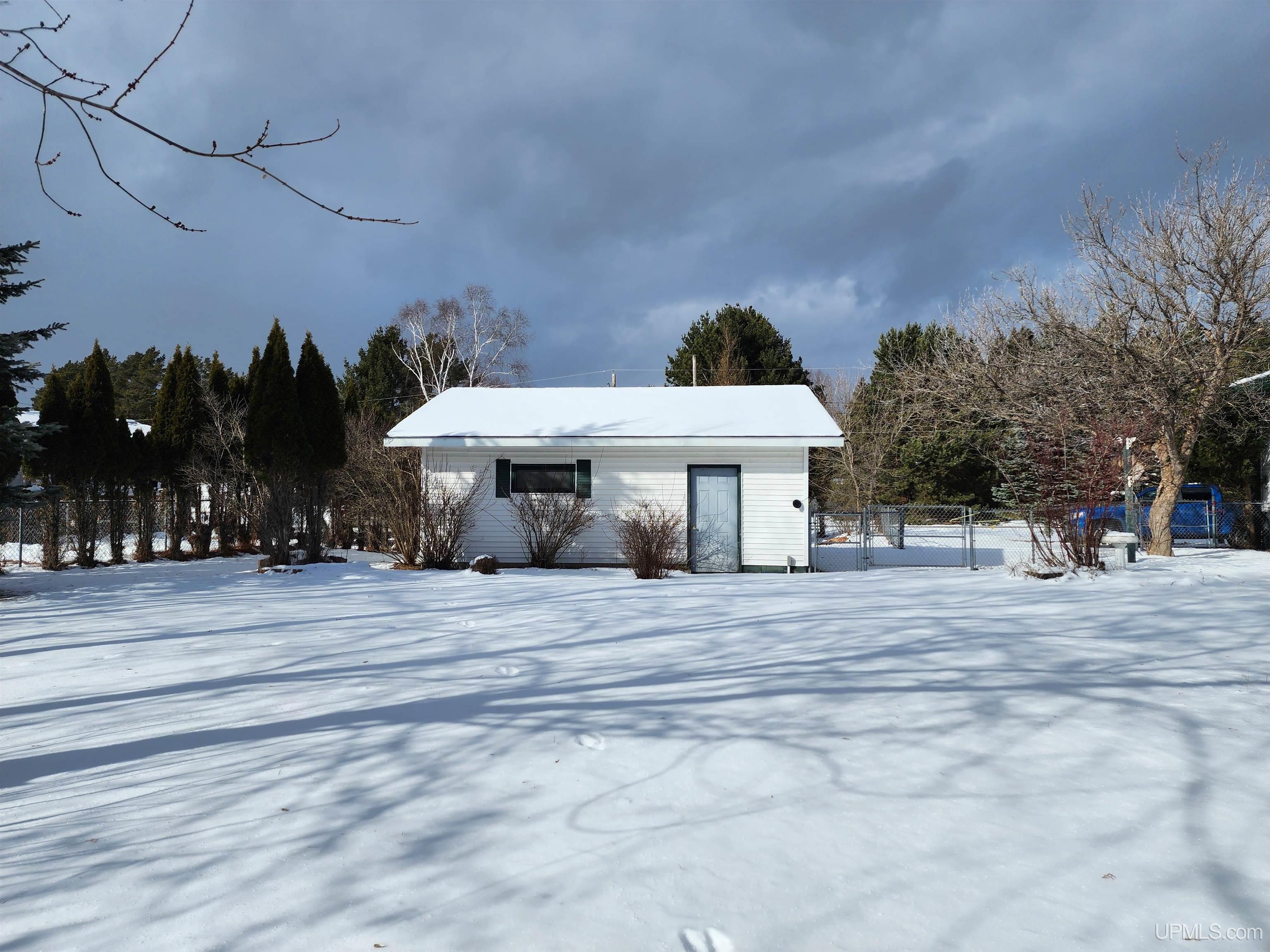 3865 14.5 Road Escanaba, MI 49829 - Photo 17 of 24