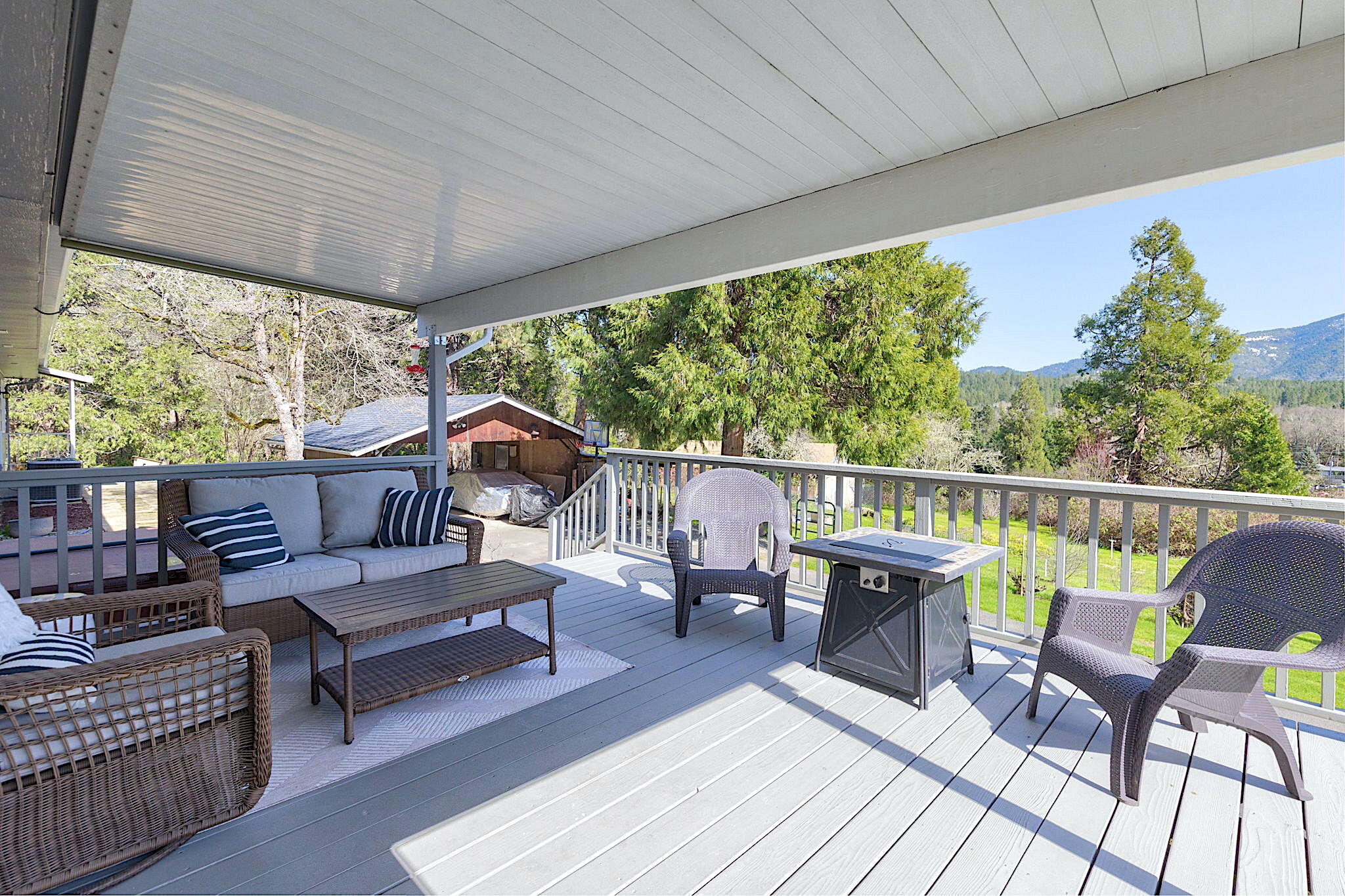 235 Larkin Road Grants Pass, OR 97527 - Photo 31 of 41 63-web-or-mls-235-larkin-rd