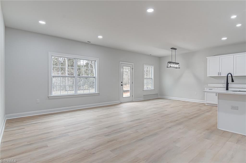 4721 Ridgefall Road Greensboro, NC 27410 - Photo 3 of 29