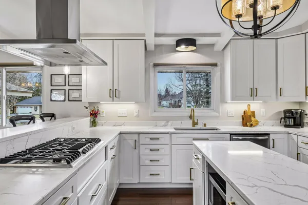 $800,000 | 4432 Eagle Ridge Place, Minnetonka, MN 55345