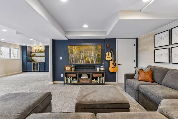 $800,000 | 4432 Eagle Ridge Place, Minnetonka, MN 55345