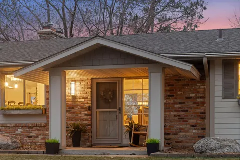 $800,000 | 4432 Eagle Ridge Place, Minnetonka, MN 55345