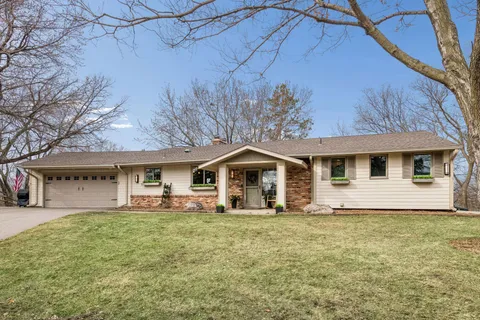 $800,000 | 4432 Eagle Ridge Place, Minnetonka, MN 55345