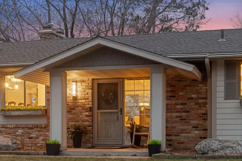 $800,000 | 4432 Eagle Ridge Place, Minnetonka, MN 55345